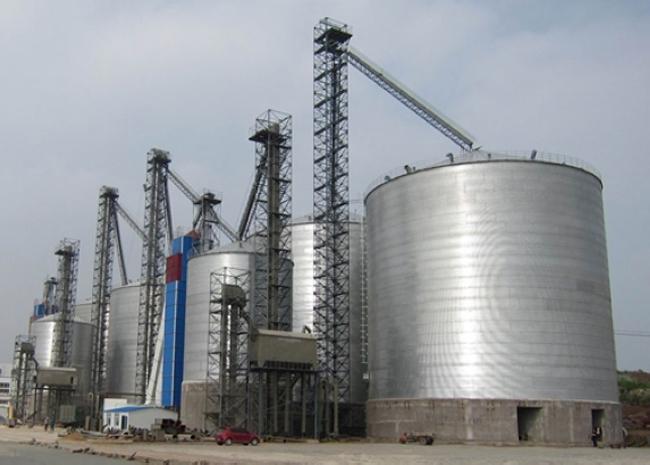 韶山大型钢板库构造参数及水泥储存质量